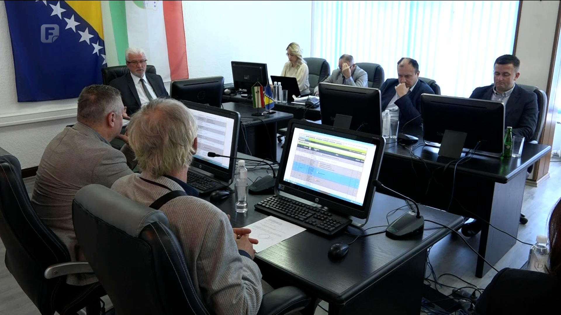 Retroaktivno će biti povećane plaće radnicima osnovnih škola u SBK-u